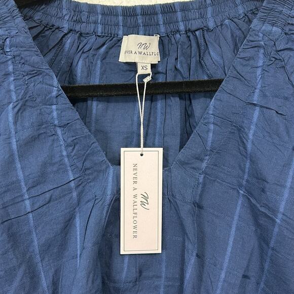 Never A Wallflower Marakesh top Navy checked women’s size XS NWT - Picture 3 of 5